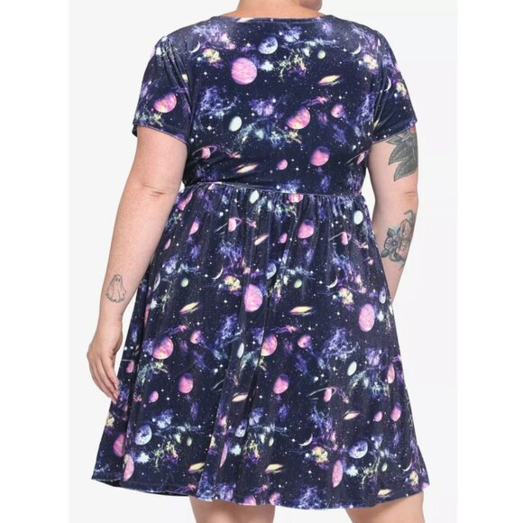 Hot Topic Galaxy Velvet Babydoll Dress 3X - Picture 3 of 7